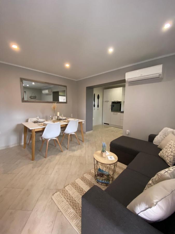 Apartman Petra Gustirna Exterior photo